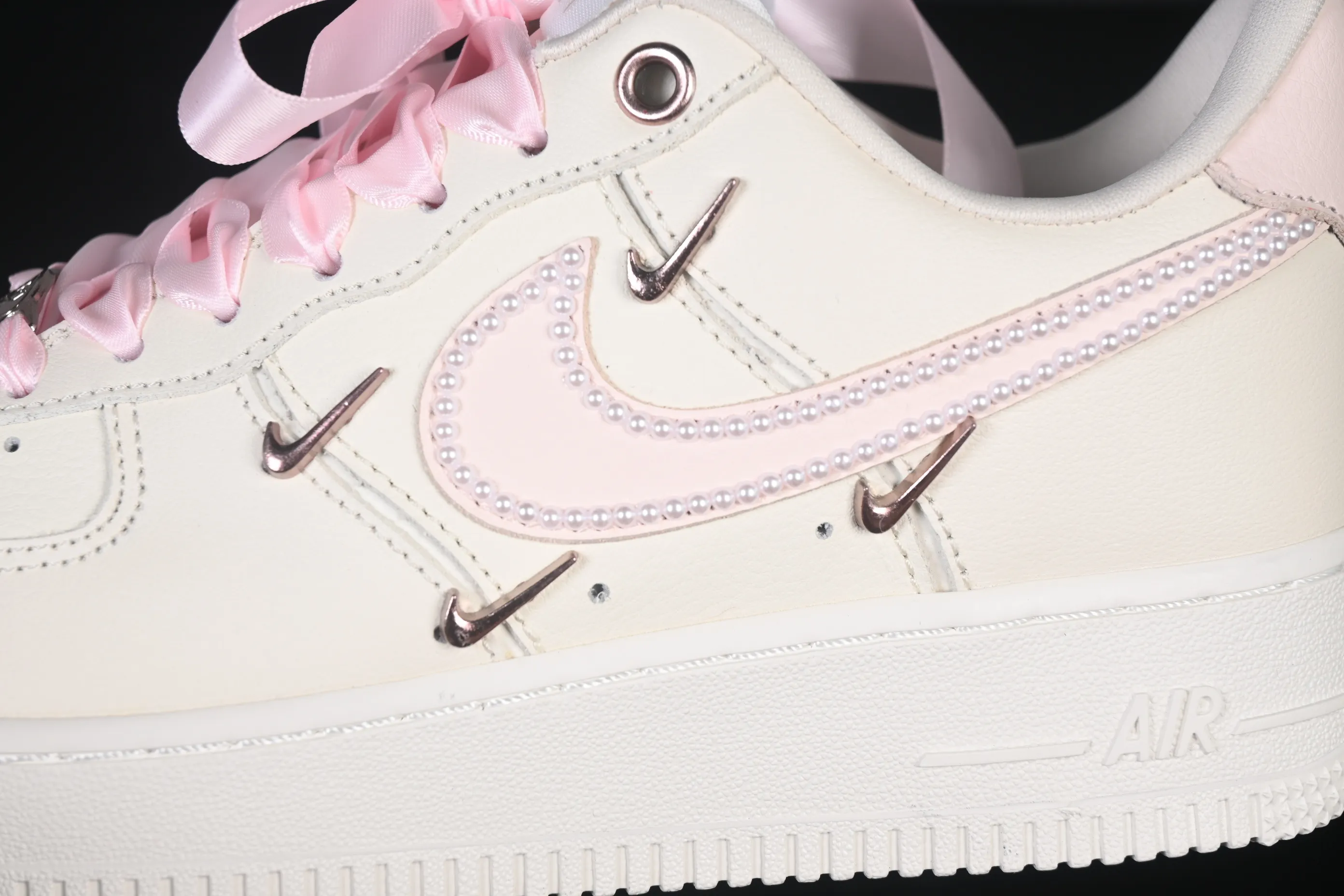 All categories Nk Air Force 1 Air Force series Nk Air Force 1 Low Air Force low-top Nike Air Force 1'07 Low Hand-painted graffiti Pearl milk apricot Air Force 1 low-top casual sneakers FV8110-183